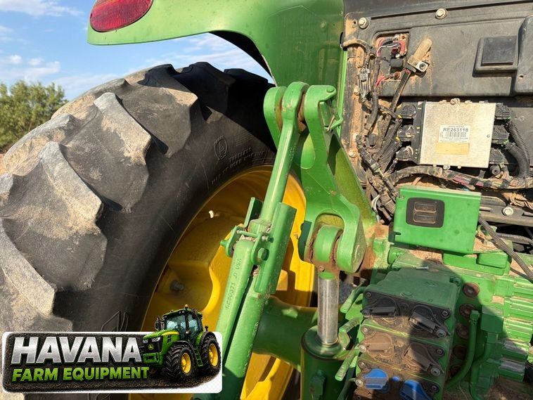 2013 John Deere 8285R photo 17
