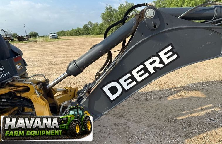 2019 John Deere 310SL photo 33